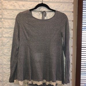 Long sleeve shirt with lace trim